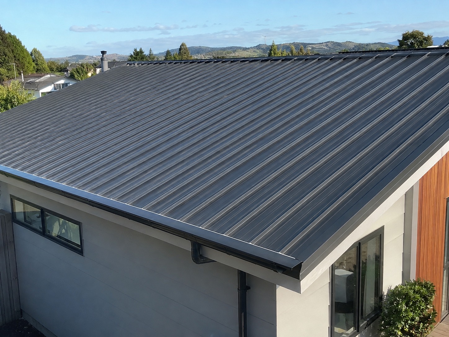 Long run Colorsteel metal roof on a Whangarei home